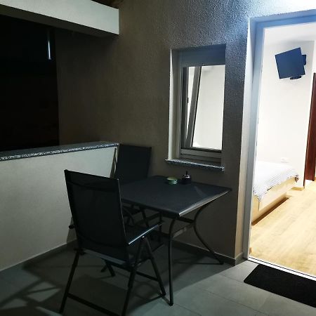 شقة Studio Apartman Rosa زاتون المظهر الخارجي الصورة