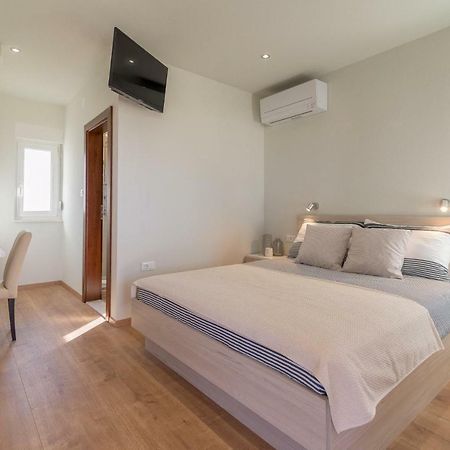 شقة Studio Apartman Rosa زاتون المظهر الخارجي الصورة
