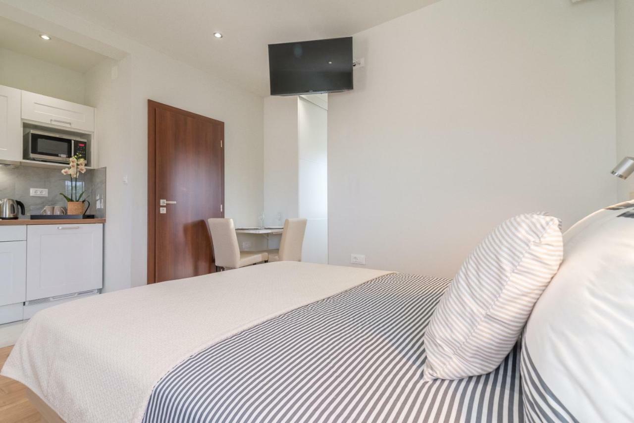 شقة Studio Apartman Rosa زاتون المظهر الخارجي الصورة